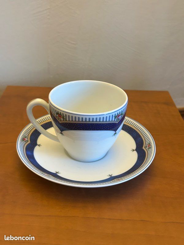 Céramique : 12 assiettes à entremets en porcelaine HAVILAND Limoges à