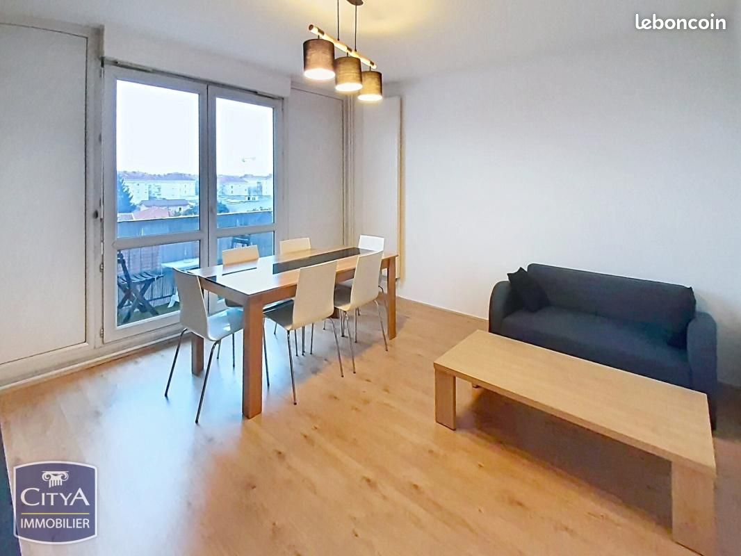 Appartement 3 pièces 67 m² · à Villefranche-sur-Saône · 67 m² · 120 000 €