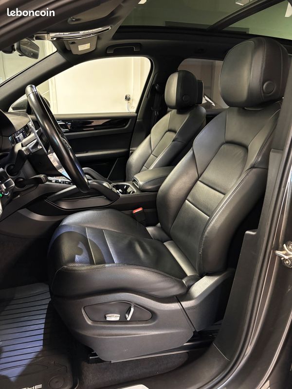 Porsche cayenne e-hybrid 3.0l v6 462ch TOIT OUVRANT / PASM / CAMÉRA 360 / SIÈGES CHAUFFANTS / JANTES 22P (image 8)