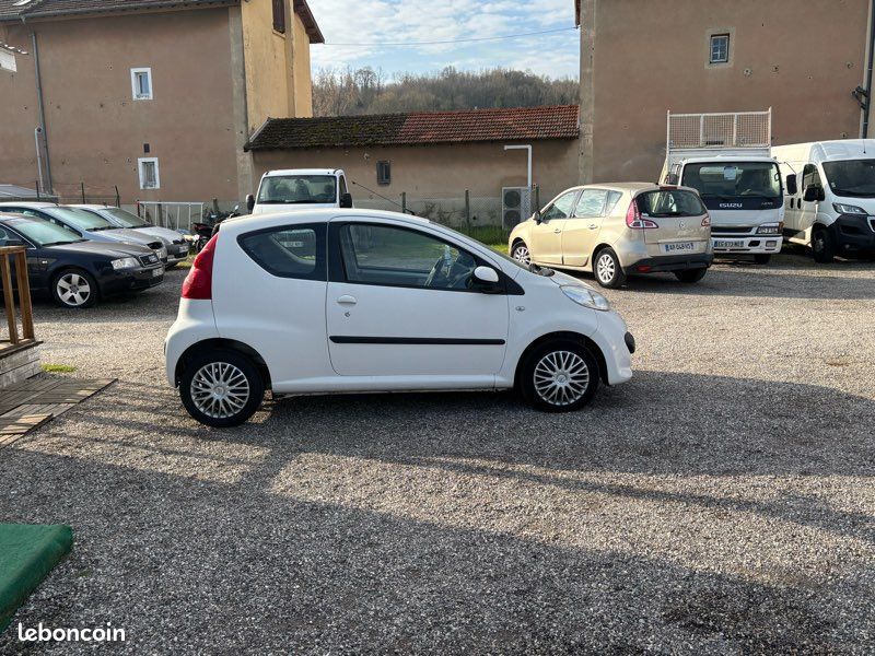 Peugeot 107 / 1.4 HDI / 75000 km (image 5)