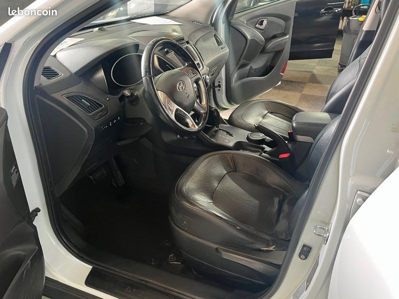 Tres BEAU 4X4 HYUNDAI IX 35 BVA 185CH BLANC REVISEE (image 2)