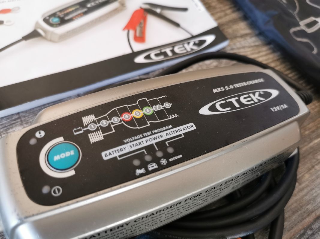 Test chargeur de batterie CTEK MXS 5.0 Test & Charge
