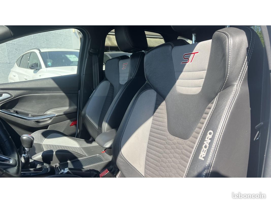 FORD FOCUS ST 2.0 SCTi 250 - ENTRETIEN FORD - GARANTIE 12 MOIS (image 13)