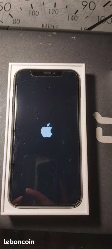 IPhone XR Noir 64Go (image 3)