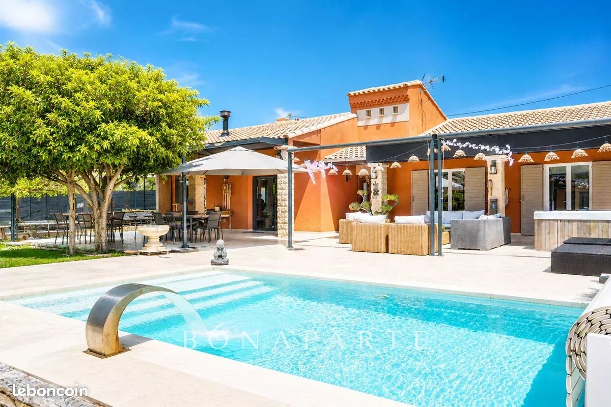 Maison 5 pièces 146 m² · à Ventabren · 146 m² · 1 100 000 €