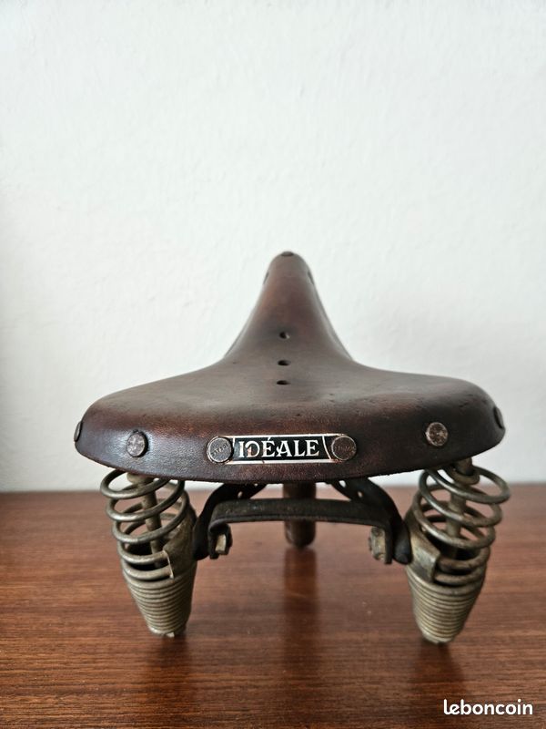 Selle Vélo Vintage IDÉALE TB En Cuir Marron - Made In France - Années 1940/50