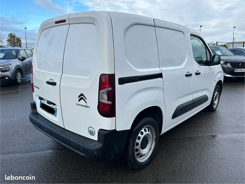 Citroën Berlingo III VAN FOURGON 1.5 BLUEHDI S&S - 130 BV EAT8 M WORKER 1000 KG (image 3)