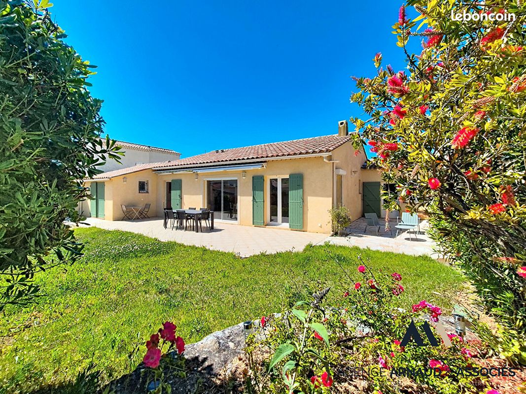 Maison 4 pièces 111 m² · à Saint-Cyr-sur-Mer · 111 m² · 680 000 €