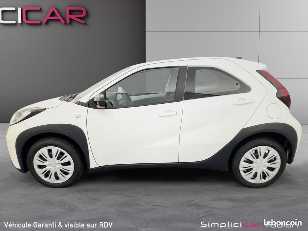 TOYOTA AYGO X Dynamic 72ch NEUVE - CarPlay - Caméra - Garantie Constructeur - Dès 280/mois (image 5)