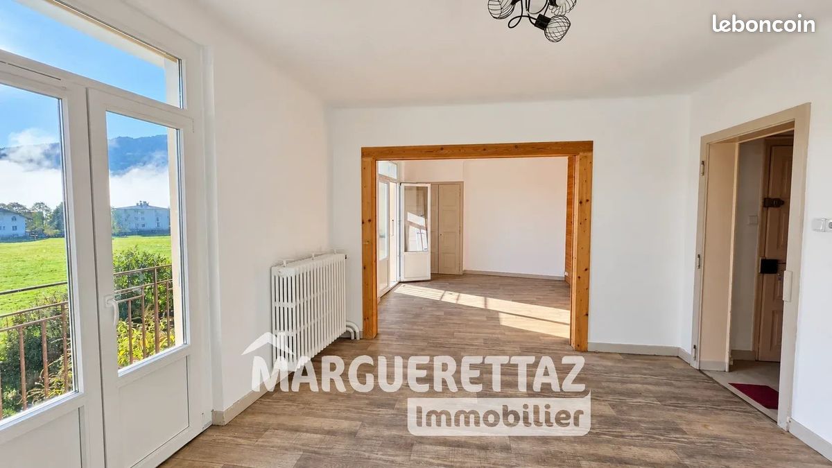 Appartement 5 pièces 96 m² · à Taninges · 96 m² · 215 000 €