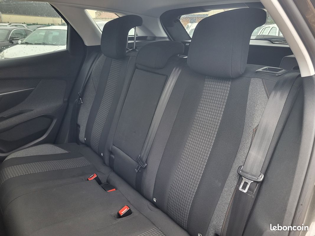 Peugeot 3008 1.6 hdi eat6 120 ch boite auto (image 5)