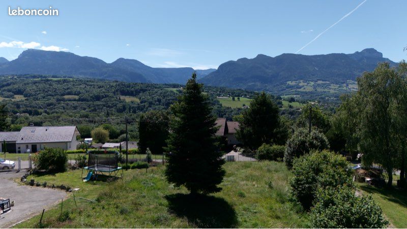 Terrain Groisy · 290 000 €
