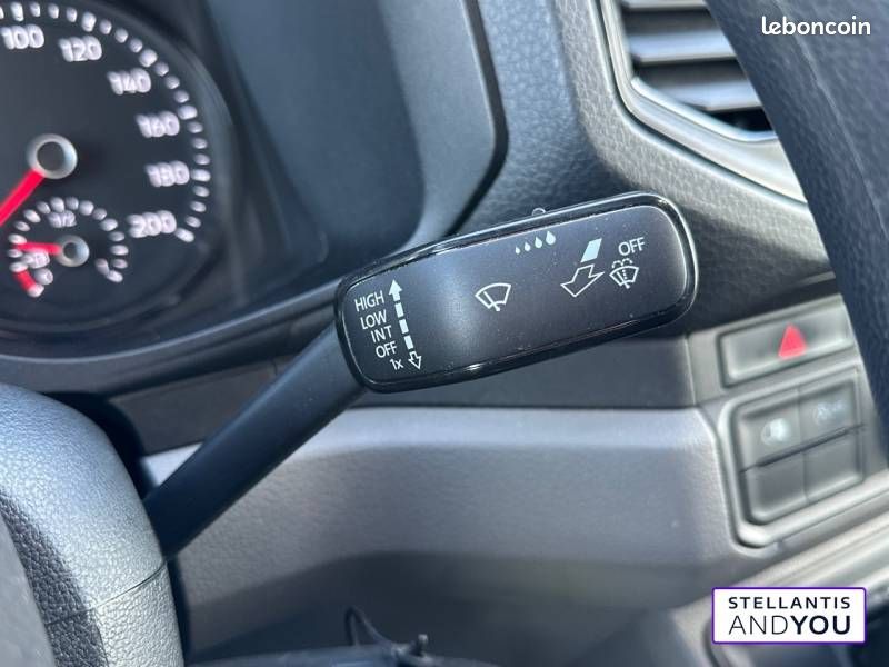 Volkswagen Crafter FOURGON VAN 35 L3H3 2.0 TDI 177 CH BVA BUSINESS (image 19)