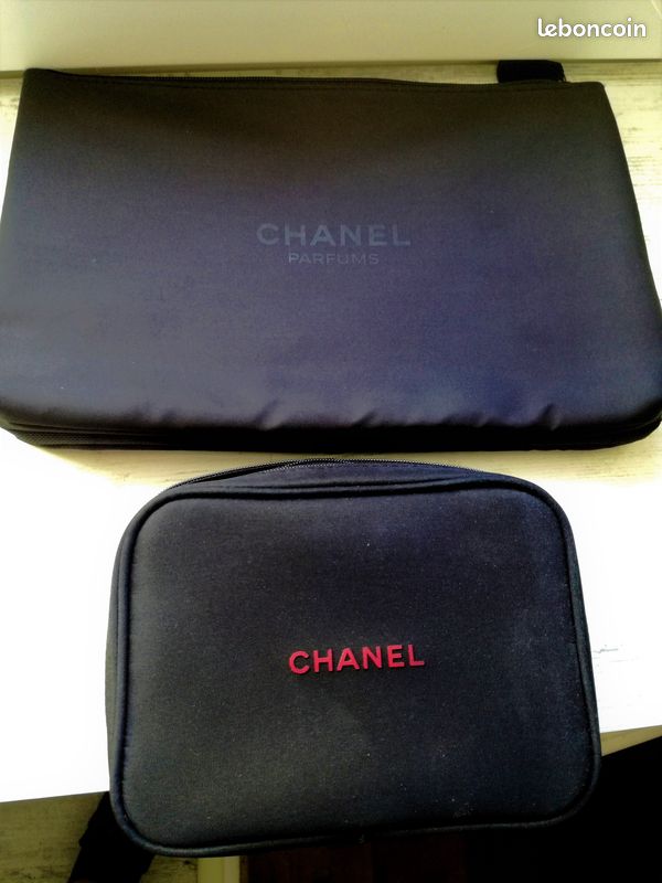 Trousse Chanel pas cher - Achat neuf et occasion