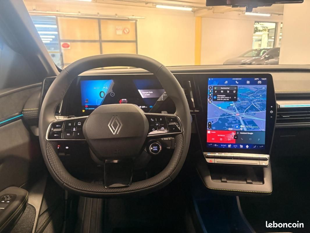 Renault Mégane E-TECH 220 ch autonomie confort GSR2 Iconic (image 11)