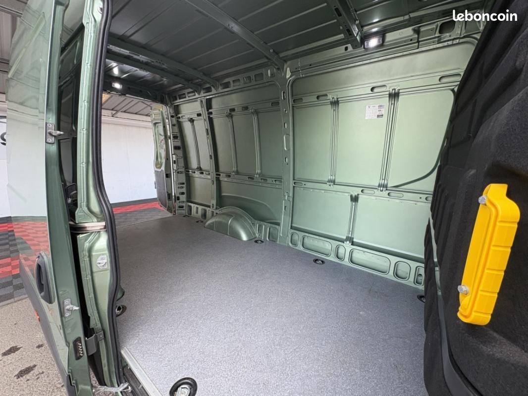 Iveco Daily FOURGON FGN 35 S 16H V11 H2 Q-LEAF HI-MATIC (image 5)