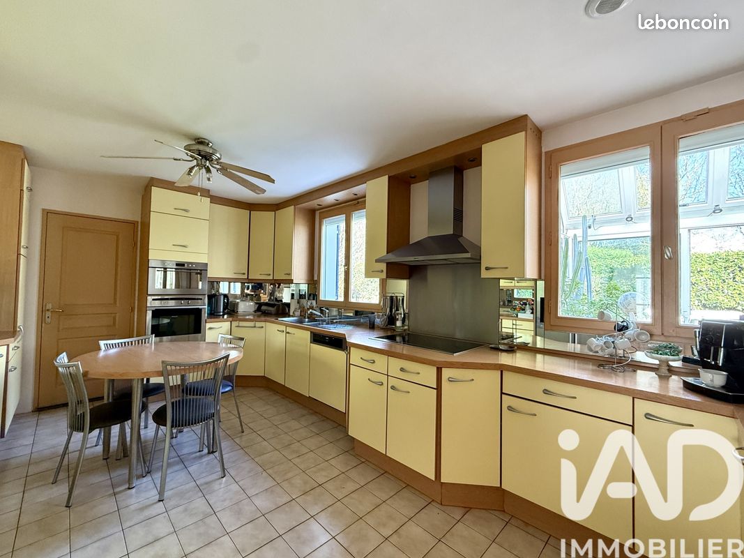 Maison familiale 8 pièces 209 m² (image 8)