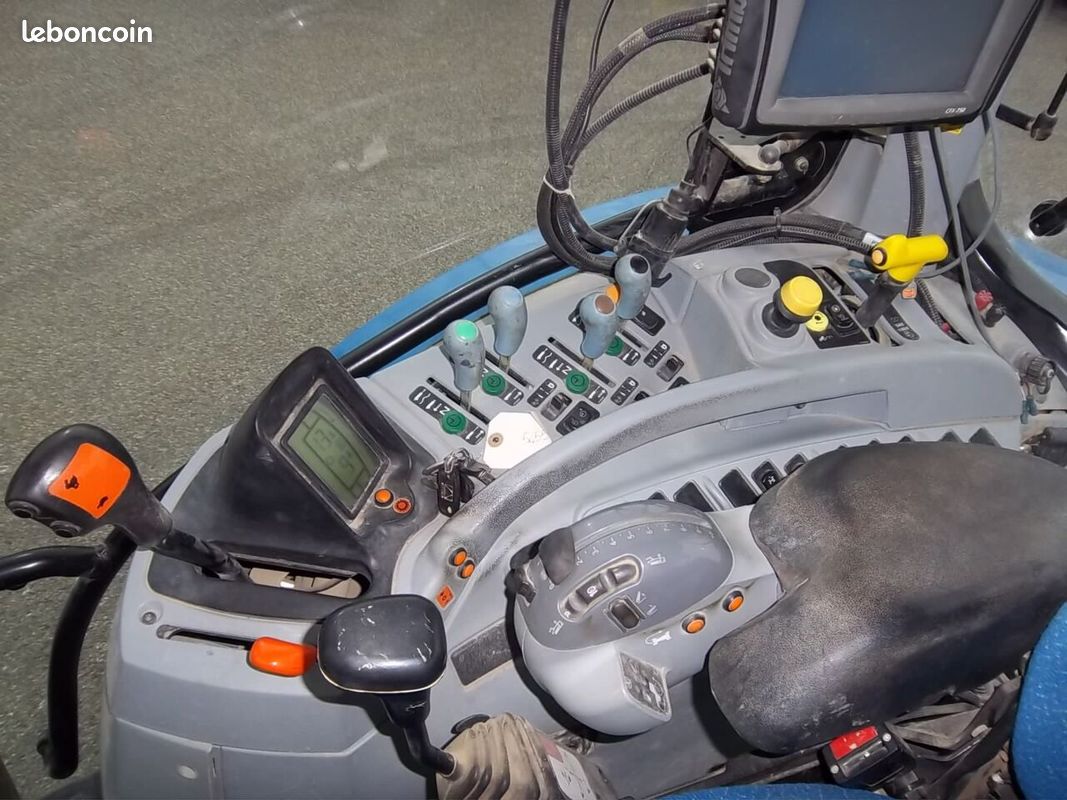 New Holland T6.140 ELECTRO COMMAND (image 6)