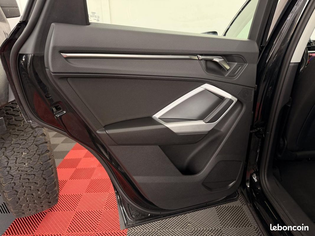 AUDI Q3 (315 euros/mois) Business Line 35 TFSI 150CV S-tronic CAMERA CARPLAY (image 30)