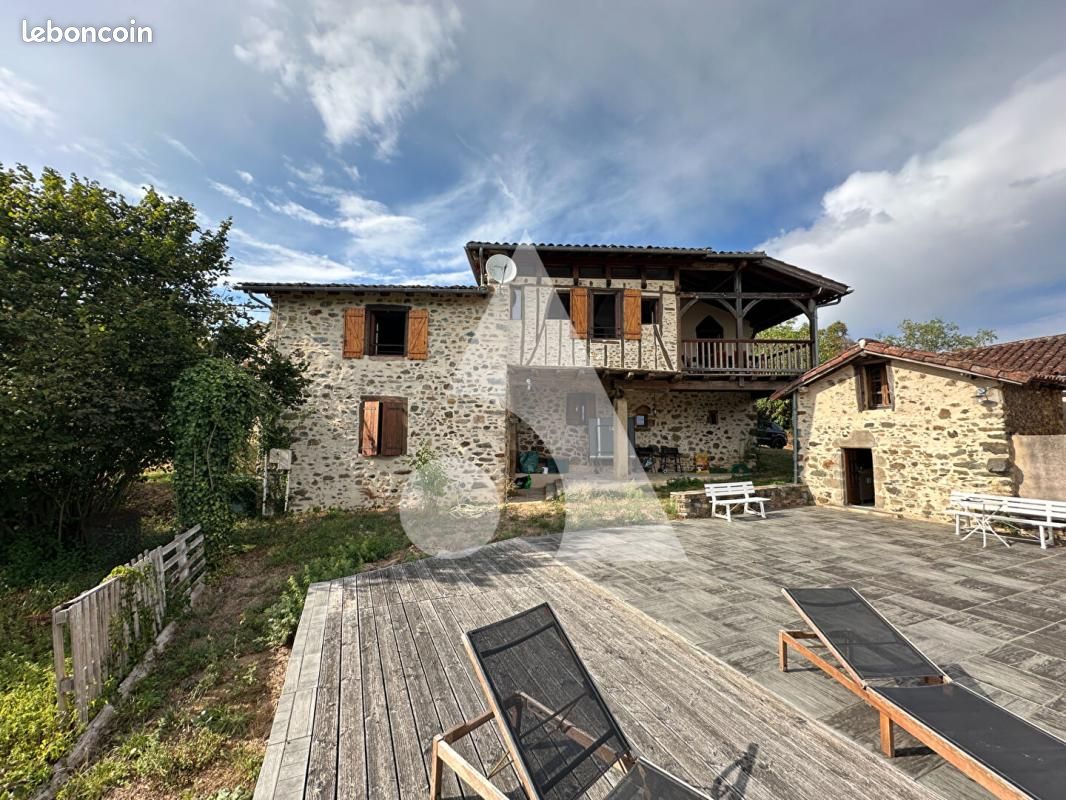 Maison 6 pièces 158 m² · à Figeac · 158 m² · 234 000 €
