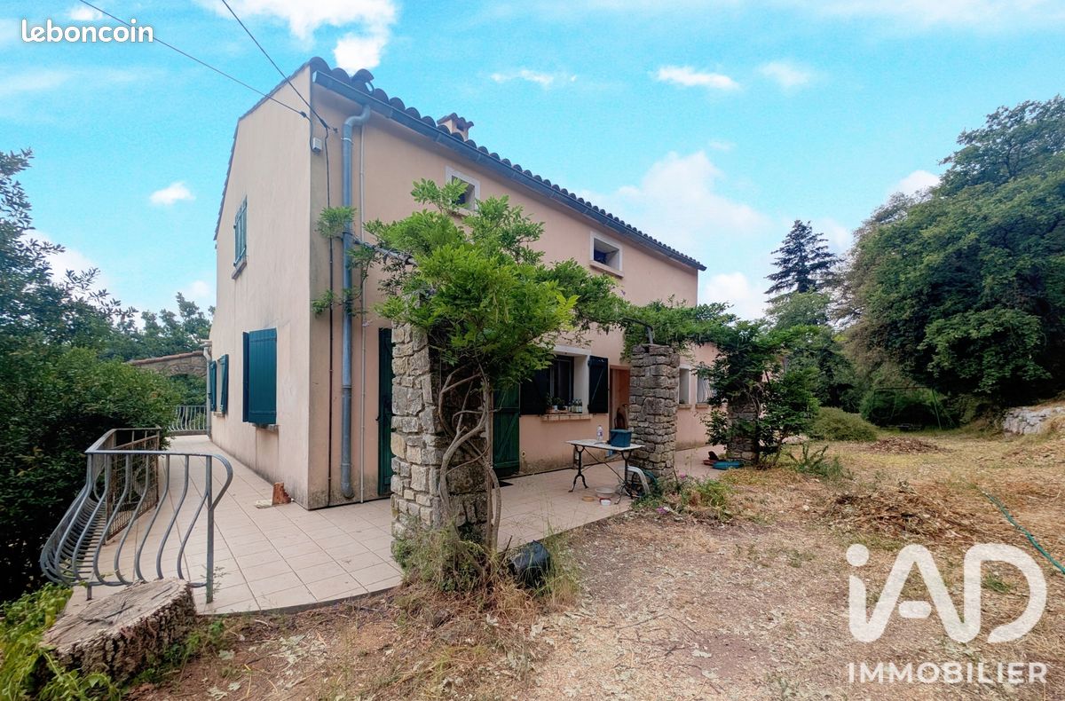 Maison 8 pièces 213 m² · à Collobrières · 213 m² · 570 000 €