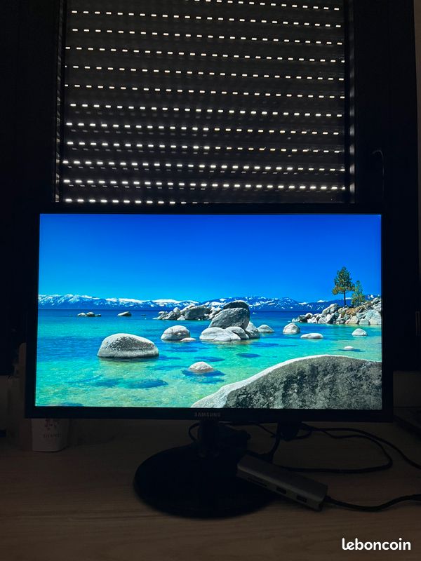 Moniteur / Écran 22 pouces Full HD Samsung s22f350fhu (image 3)