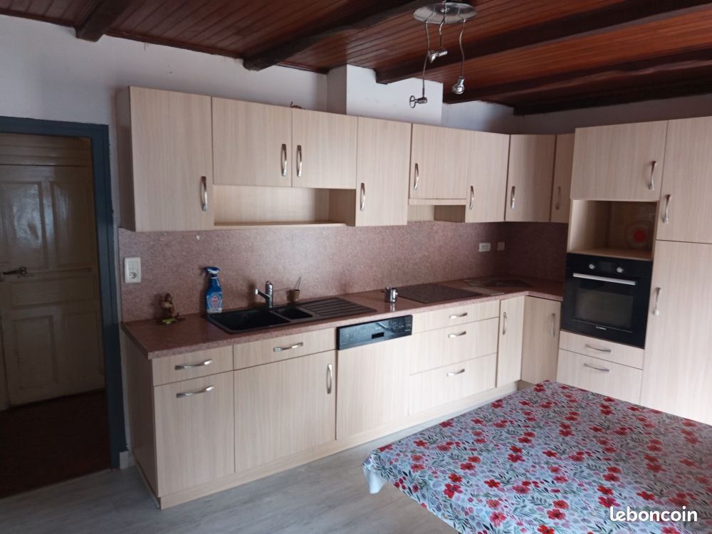 Maison 3 pièces 75 m² · à Villefranche-de-Panat · 75 m² · 460 €/mois