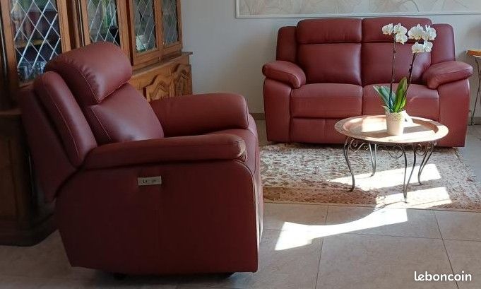 Ensemble canapé cuir 2 places avec fauteil relax électrique (image 1)