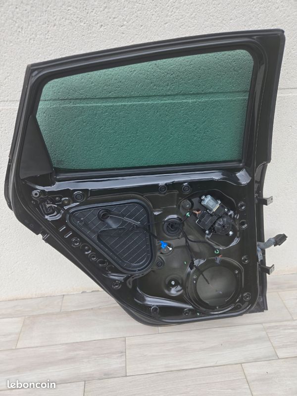 Porte Arrière Gauche Pour Seat Leon II – Référence 1P0833055 – Pièce D'occasion