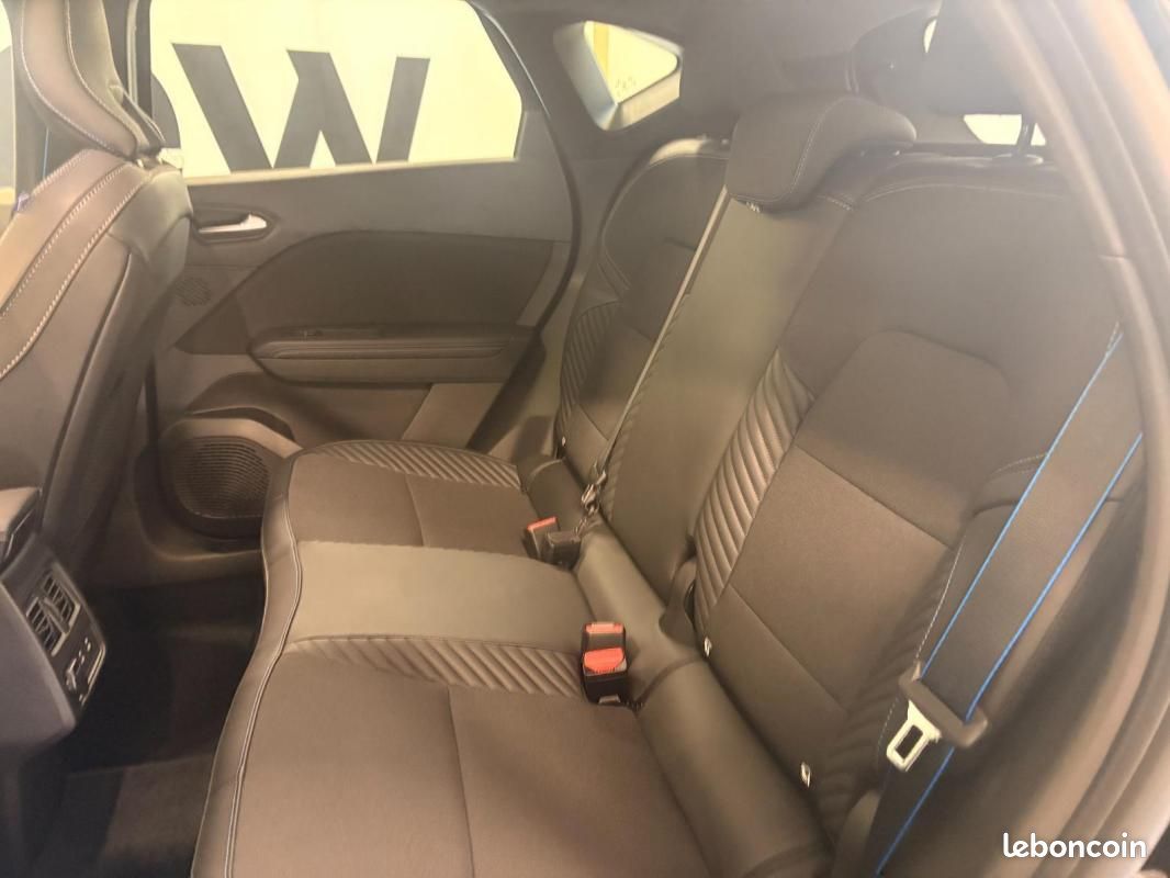Renault Captur E-Tech full hybrid 160 ch esprit Alpine (image 10)
