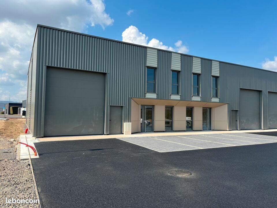 Local d'activité 404 m² (image 2)