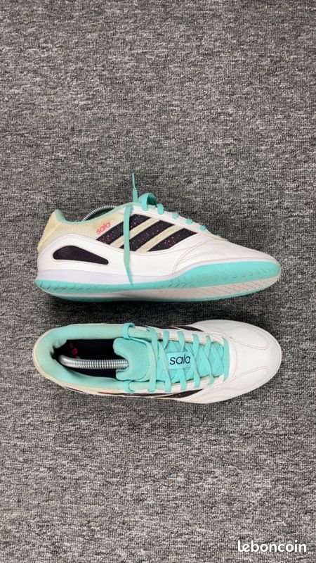 Chaussures De Sport Adidas Sala | Blanc Bleu Logo Brodé Noir | Taille 42 (image 1)