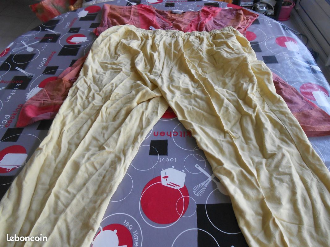 Pantalon et tunique (image 1)