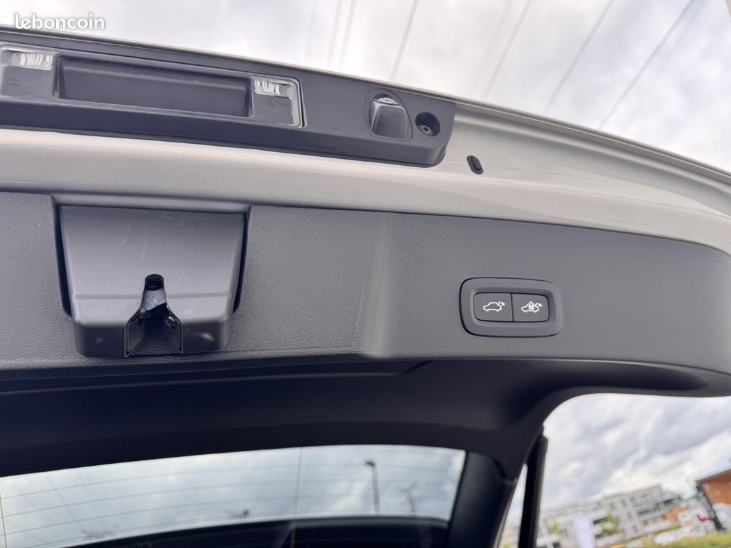 VOLVO XC40 B3 163 ch DCT7 Ultra (image 20)