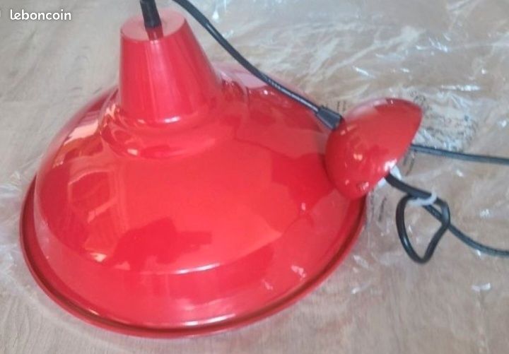 Magnifique lustre rouge ( intérieur blanc) (image 2)