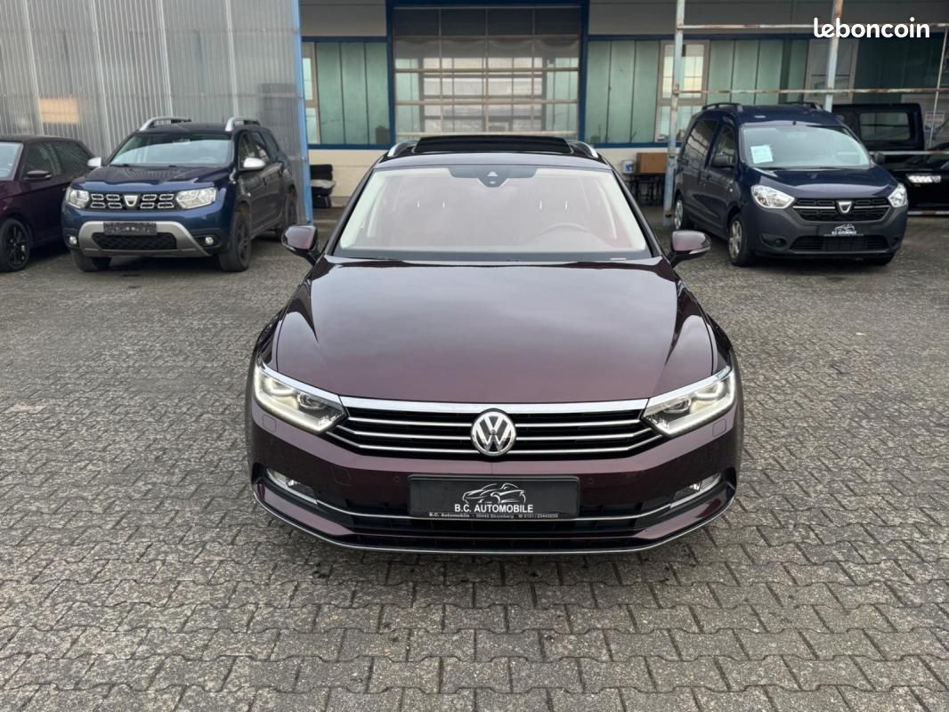Volkswagen Passat SW Highline 1.4 TSI 150 ch / Virtual Cockpit Toit panoramique Caméra LED (image 3)