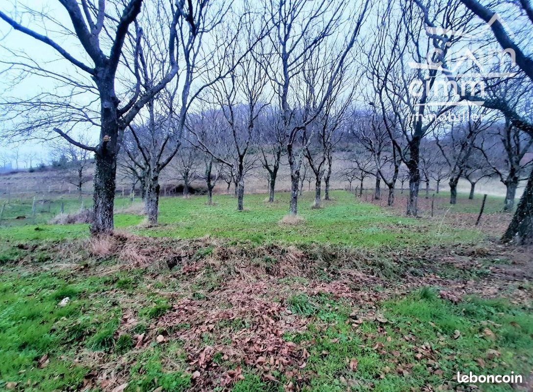 Terrain 1516 m² · à Vinay · 1 516 m² · 50 000 €