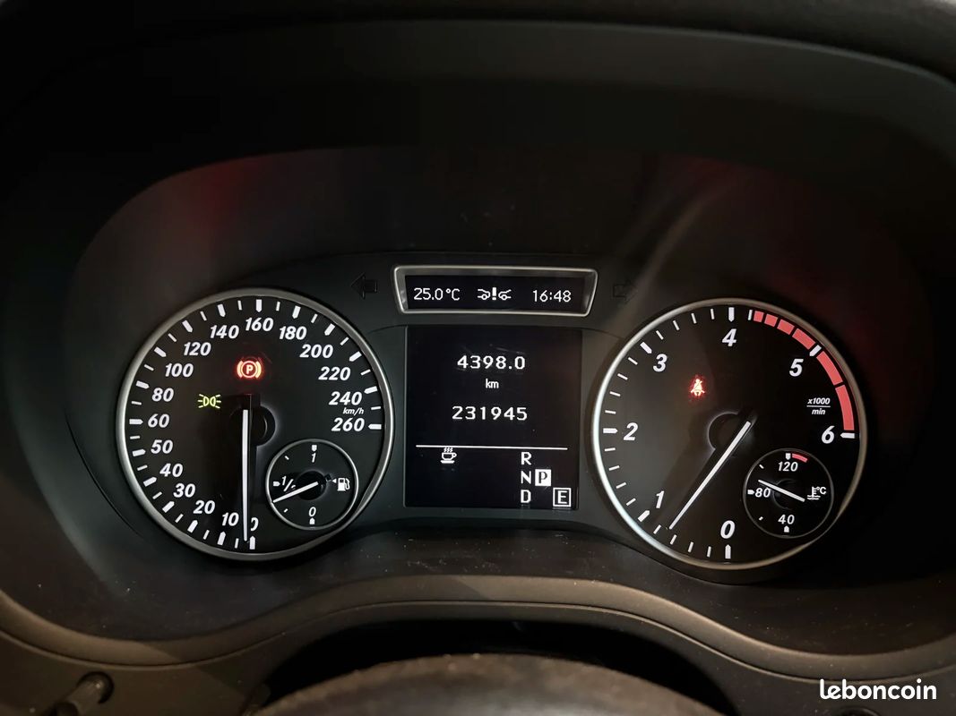 Mercedes-Benz CLASSE B B 180 CDI (246.200) (image 17)
