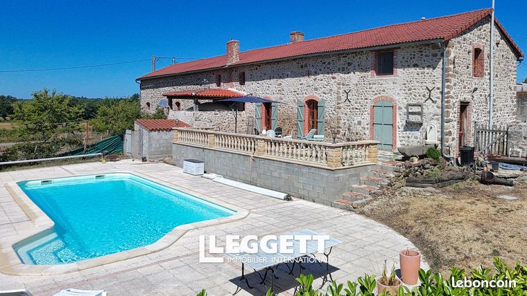 Maison 9 pièces 312 m²