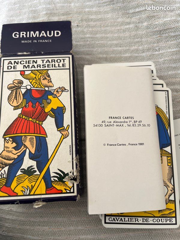RARE & ANCIEN TAROT DE MARSEILLE  de chez GRIMAUD - REF . 394 403