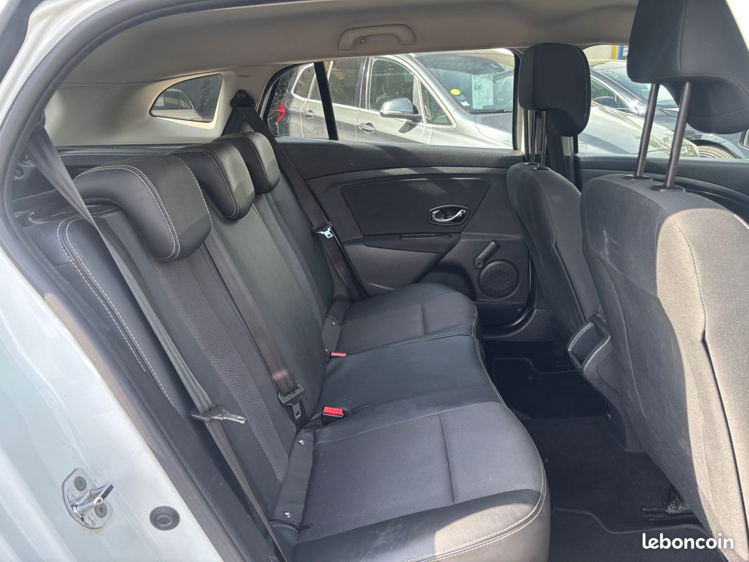 Renault Megane III (3) Estate 1.5 DCI 110 Energy Life Eco2 (image 6)