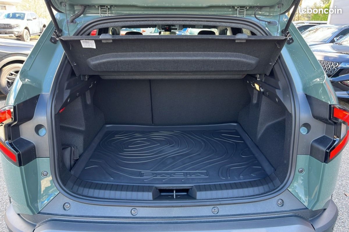 Dacia Duster HYBRID-G 150 4X4 EXTREME PLUS-3% (image 18)