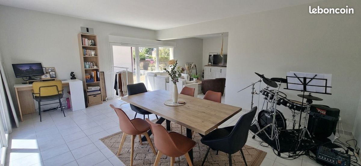 Maison 6 pièces 143 m² · à Houppeville · 143 m² · 1 505 €