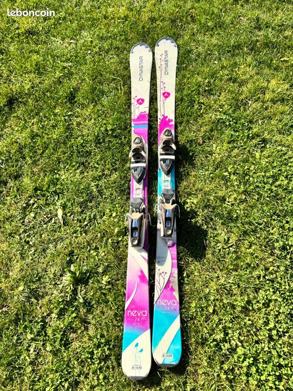 Lot skis Dynastar Neva 74 Pro 153 cm + chaussures ski femme 39 