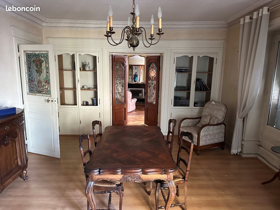 Appartement 6 pièces 162 m² · au Puy-en-Velay · 162 m² · 185 000 €