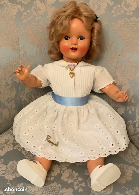 poupée RAYNAL Marianne de 1962 , 58 cm dans sa boite d'origine
