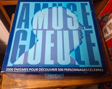 Jeu Trivial Pursuit édition Languedoc-Roussillon – Occasion Complet – Boîte Usée Mais Contenu En Bon état