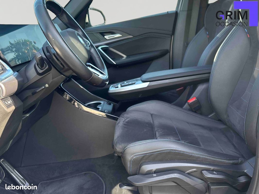 BMW iX1 xDrive30 M Sport (image 10)