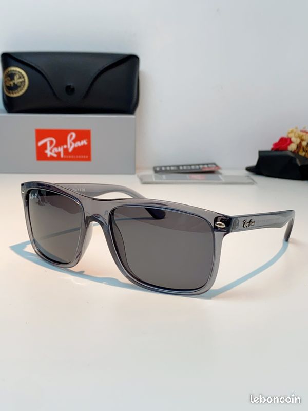 Ray-Ban. Lunettes de soleil polarisées à monture carrée grise transparente, unisexes (image 3)