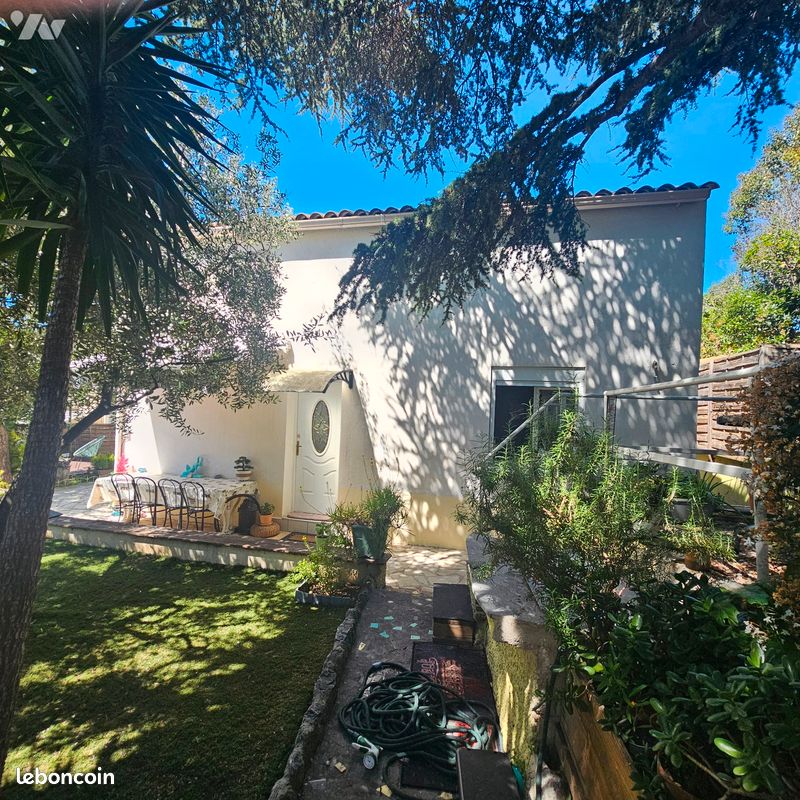 Maison 7 pièces 100 m² · à La Penne-sur-Huveaune · 100 m² · 462 000 €
